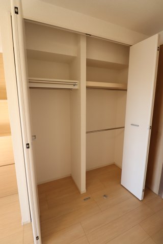 GENOVIA東川口0404号室 収納