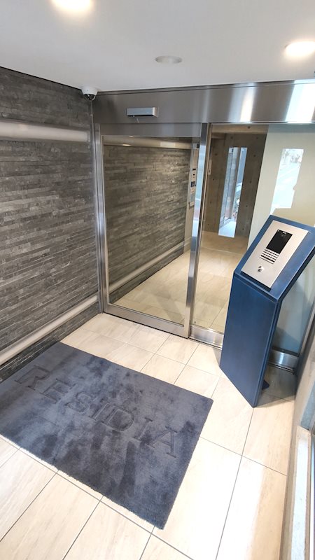 レジディア文京小石川5階 エントランス