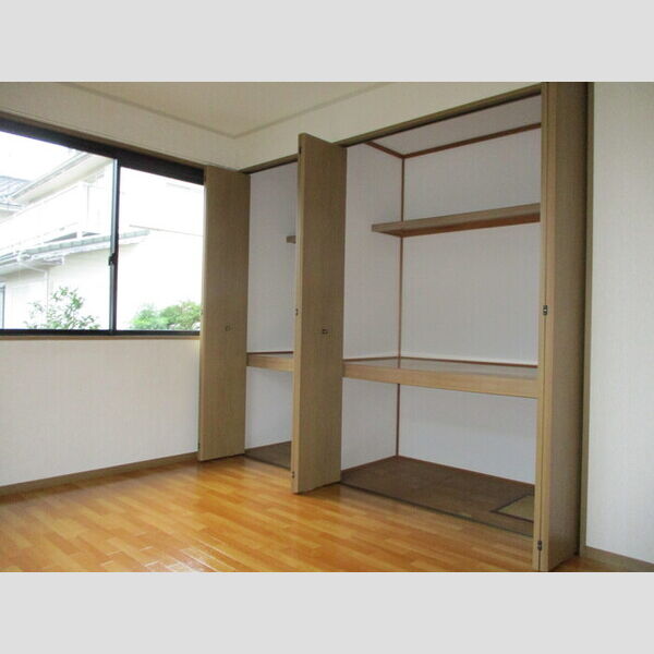 ヴィラフォーレ　E103号室 洋室