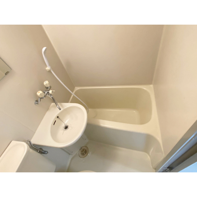 ヤングヒルズ越谷Ⅱ211号室 お風呂