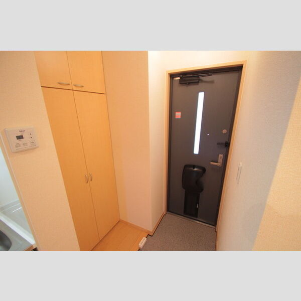 エスポワール西新井205号室 玄関