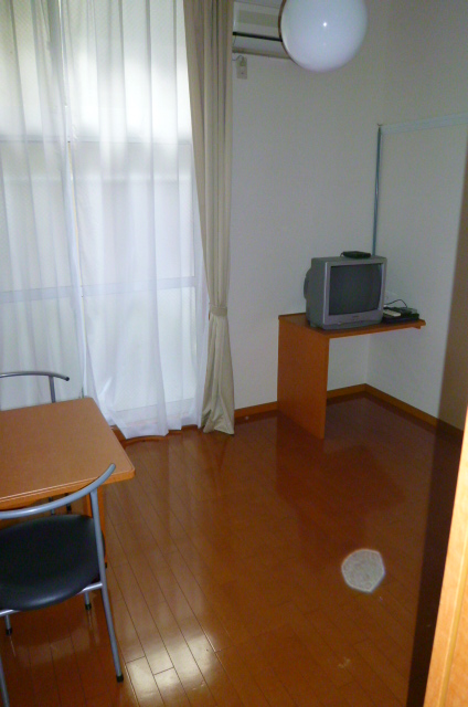 レオパレスフローラリア103号室 外観