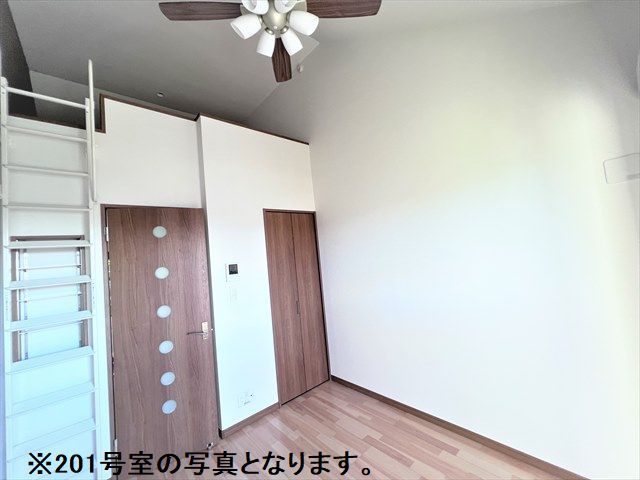 リュクスシティー上大岡2階 リビング