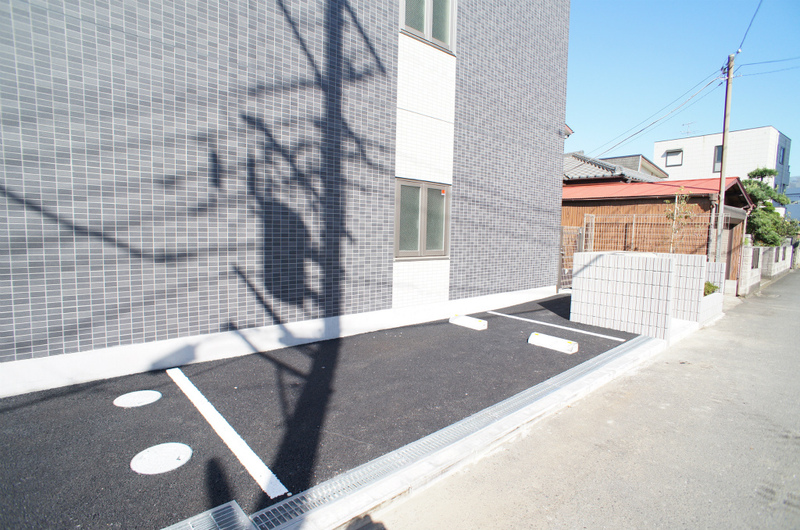 リブリ・FEEL-M湘南Ⅰ1階 駐車場