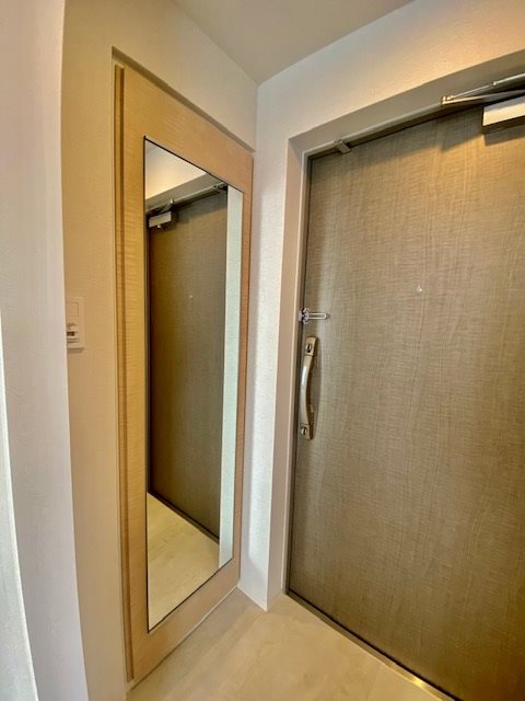 クレヴィアリグゼ中野新井薬師3階 玄関
