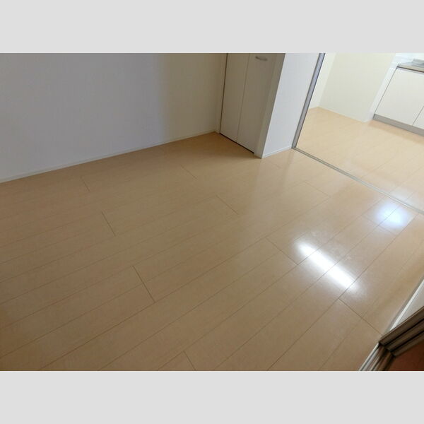 プティ・ポワール 洋室