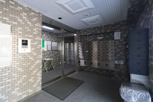 ヒルトップ横浜5階 エントランス