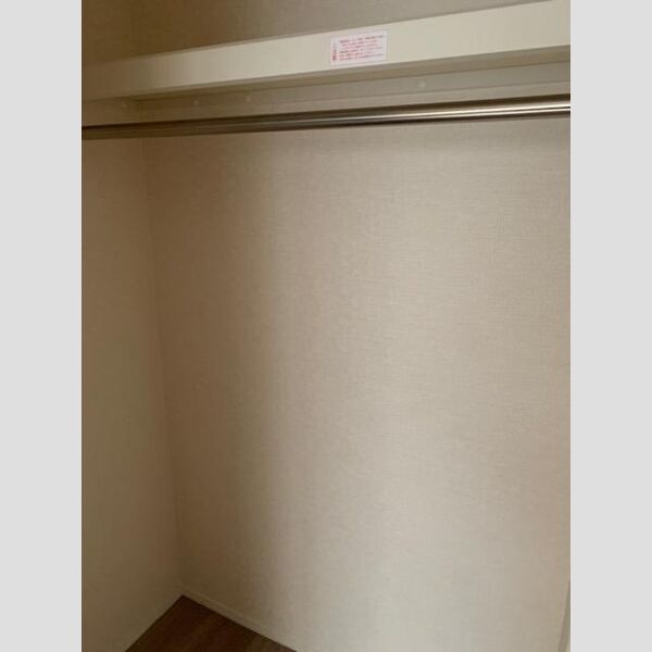 アンジュール徳丸B棟206号室 収納