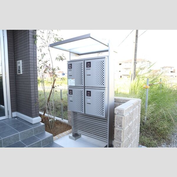 Stone village 宅配ボックス