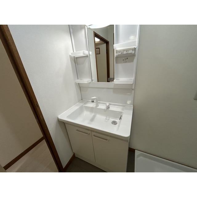 ステーションサイドビル201号室 内観