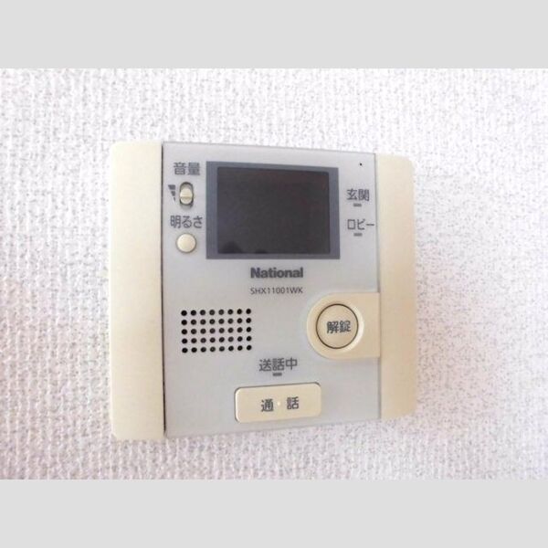 グランドステージ207号室 オートロック解錠機能付TVモニターインターホン