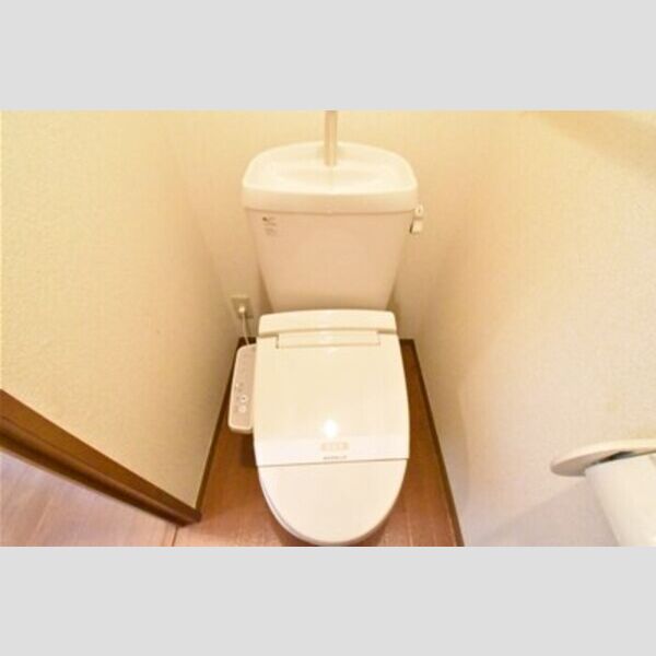 モンターニャ108号室 洗浄便座