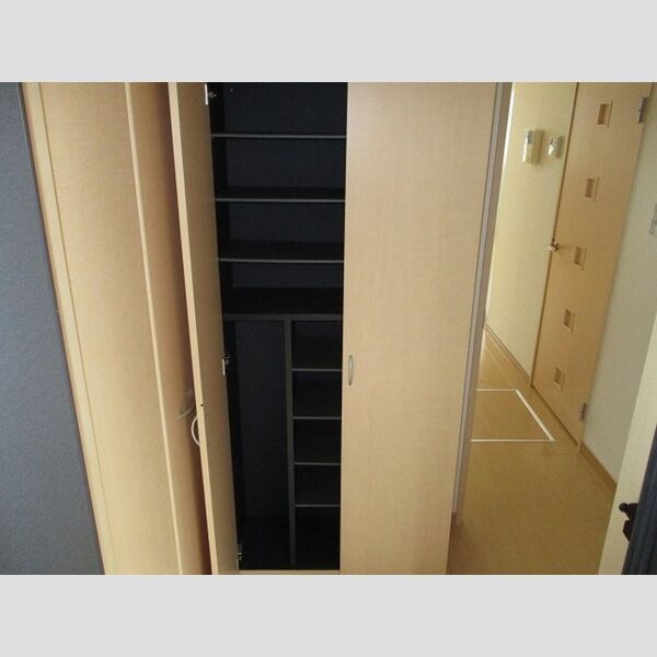 ベネツォーネ　E シューズBOX