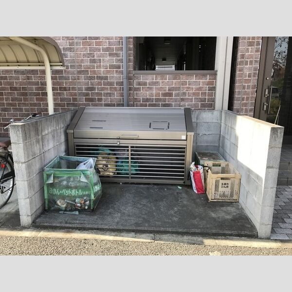 MALVERN 共用ゴミ置き場