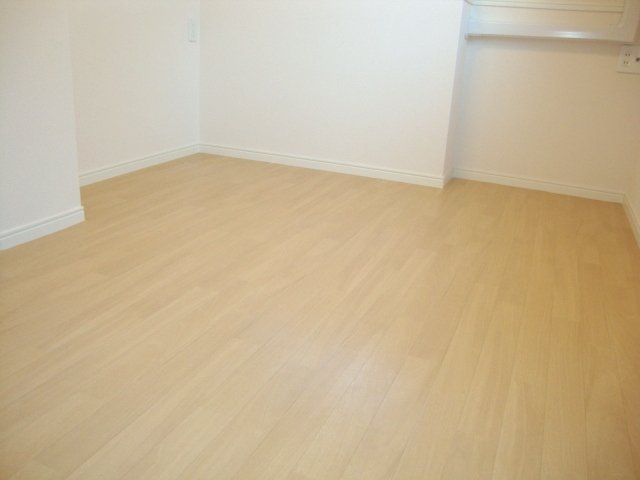 ロイヤル　パピヨン 洋室