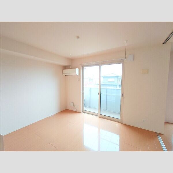 アネックスYⅦ LDK10.2帖(別角度)