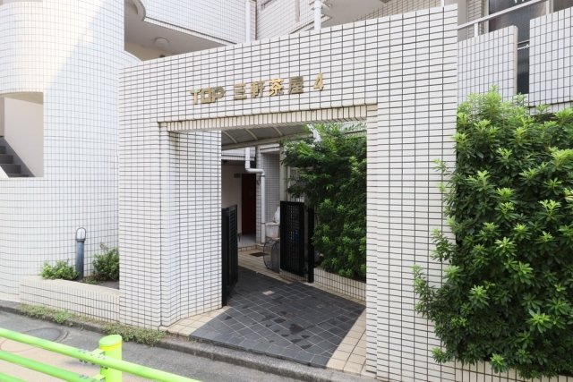 トップ三軒茶屋第４3階 エントランス