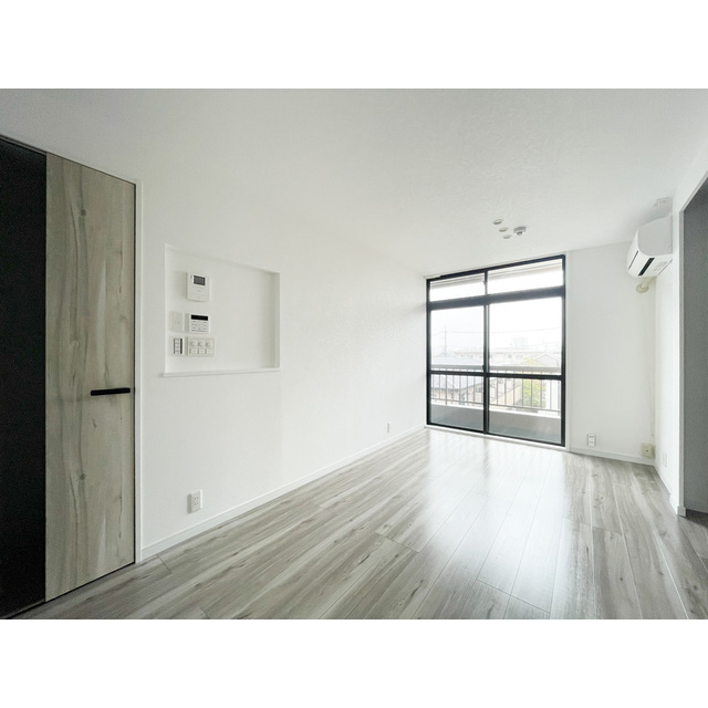 第六竹石マンション リビング