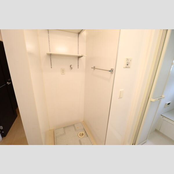 ハーモニーガーデン　B 洗濯機置き場