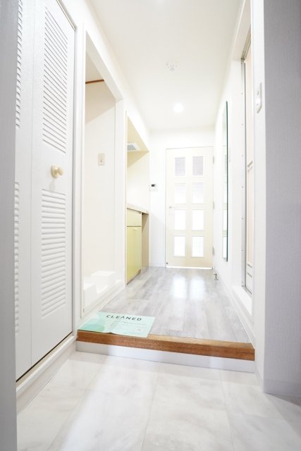 横浜平沼ダイカンプラザ三号館4階 玄関