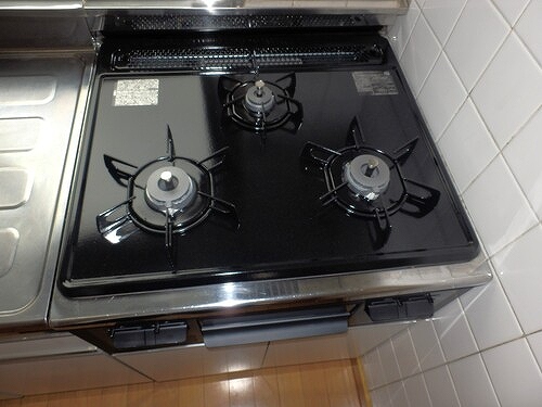 浅野レジデンス2階 ガスコンロ　※2021年7月撮影