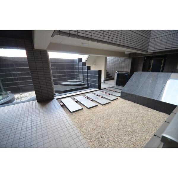 ドマーニ小竹向原 エントランス