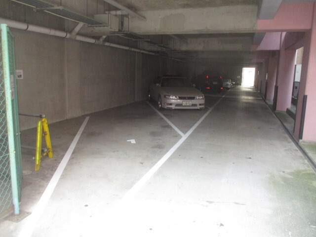 ロアジール浦安(E-052)3階 駐車場