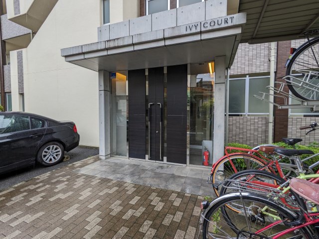 アイビーコート201号室 エントランス