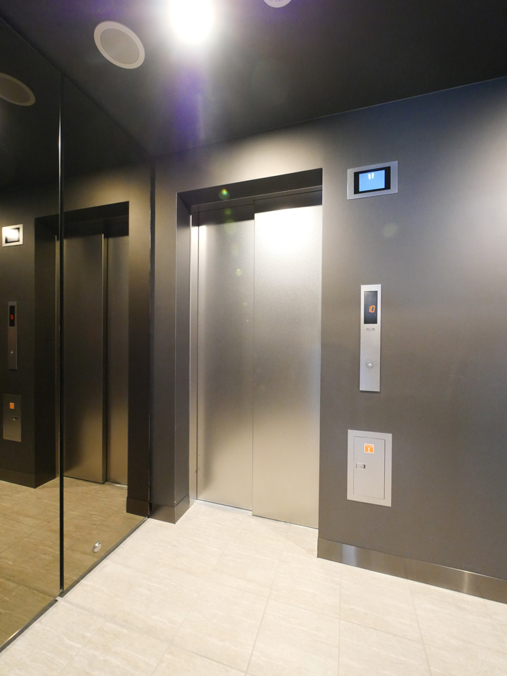 PREMIUM CUBE 上野9階 外観