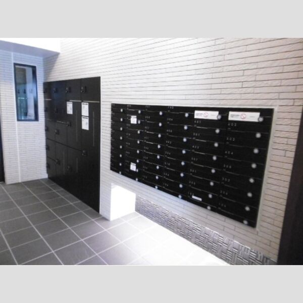 BLESS志村坂上 宅配BOXと郵便BOX