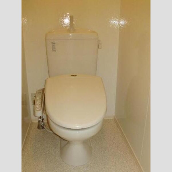 ヴェルドミール　Ⅰ102号室 温水洗浄便座