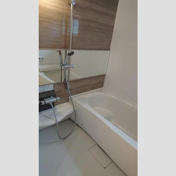 ダイアモンド・ティアラ 浴室