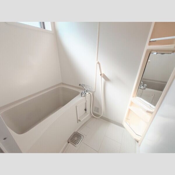 サンモールエイト106号室 浴室