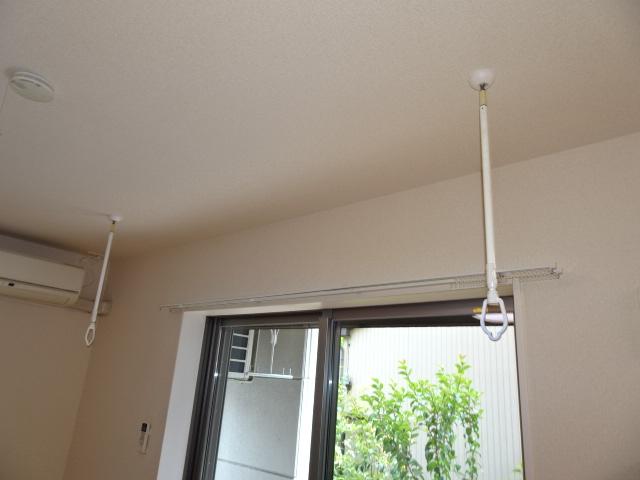 ブリーズパレス101号室 室内物干し