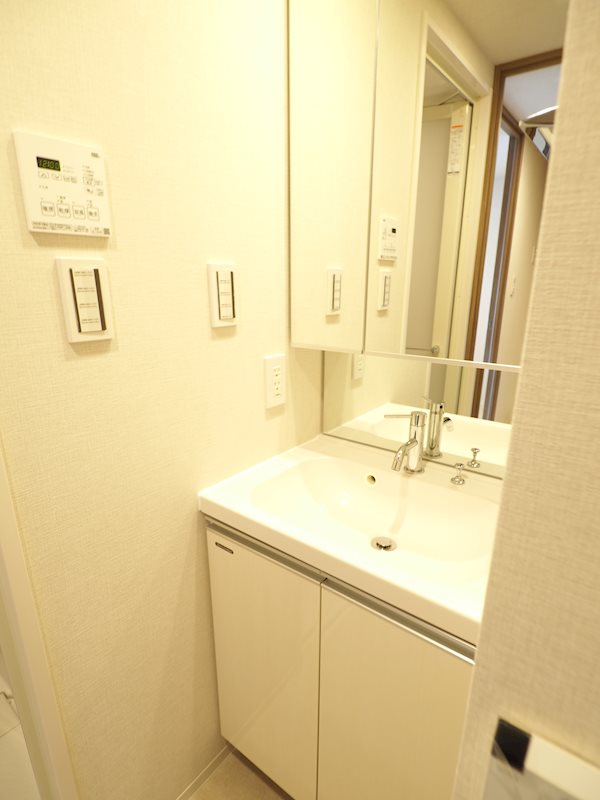 ＯＮＥ ＲＯＯＦ ＲＥＳＩＤＥＮＣＥ ＡＳＡＫＵＳＡＢＡＳＨＩ3階 同建物別部屋の参考画像