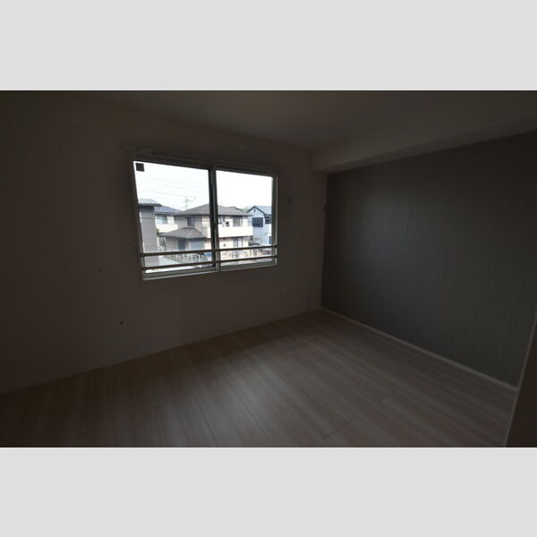 セッテ ルーチェ102号室 洋室②