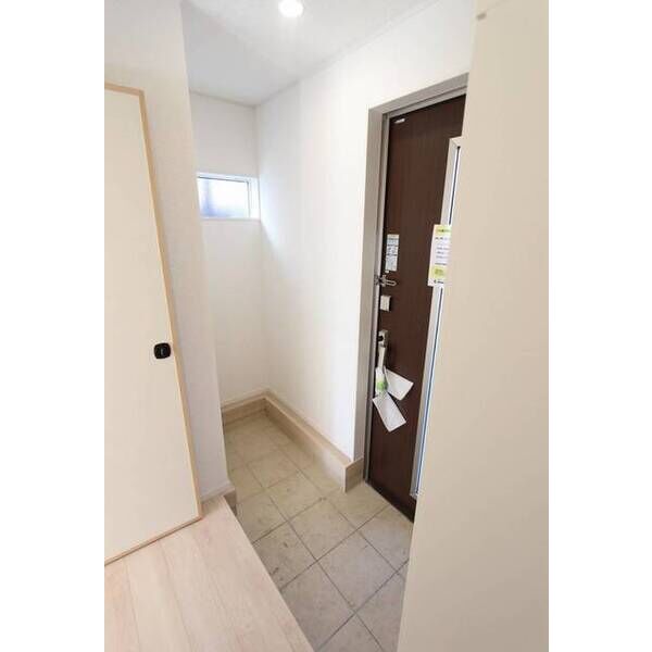 クレイドルガーデン八王子市犬目町第35　(2号棟)0001号室 玄関