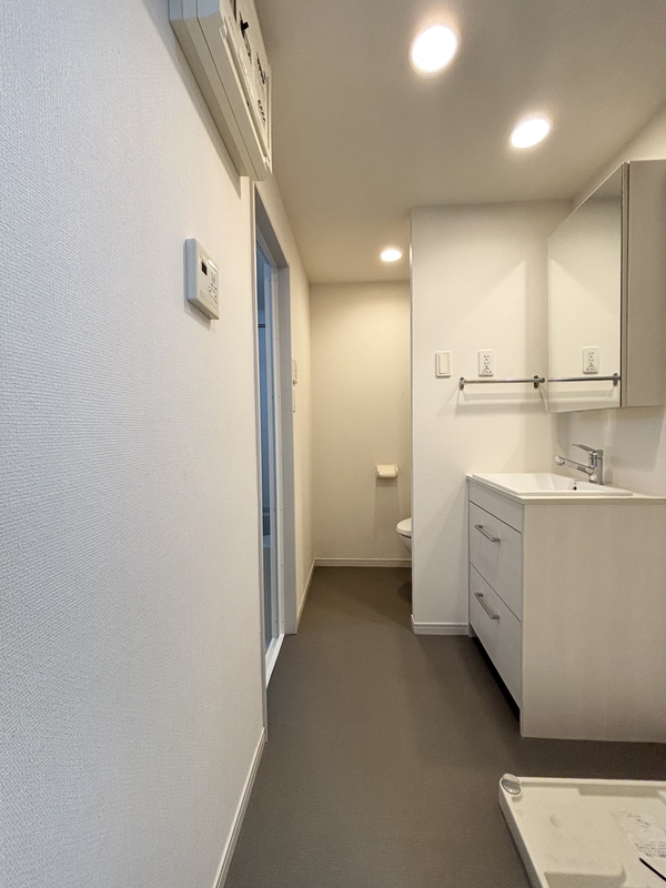 リブリ・み ら い1階 玄関