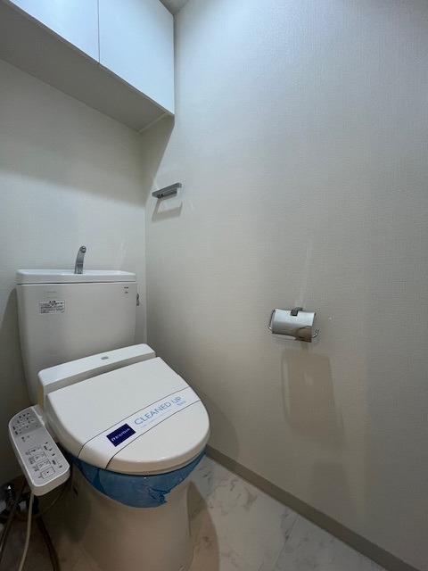 レジディア中落合A棟4階 トイレ