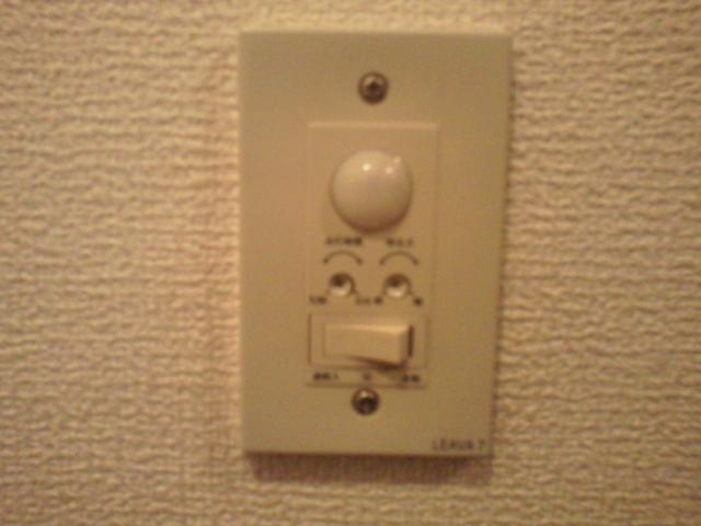 ル・ジャルダン102号室 人感センサー