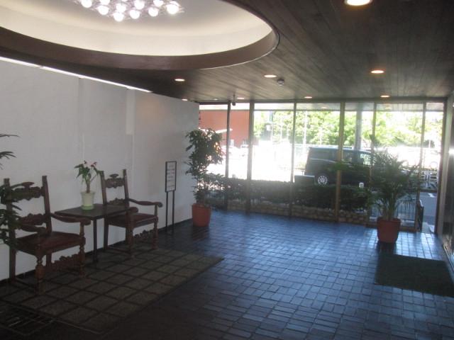 山下公園ハイツ エントランス