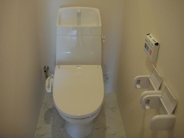 クラルテ　アジュール201号室 シャワー付トイレ