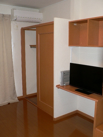 レオパレストスカーナ 内観