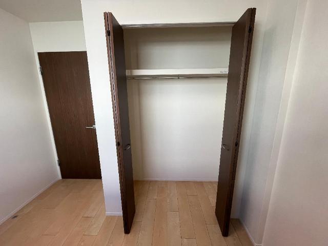 ミ・カーサ河辺A クローゼット