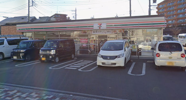 ヴィラクレイン102号室 【コンビニエンスストア】セブンイレブン 相模原鵜野森3丁目店まで485ｍ