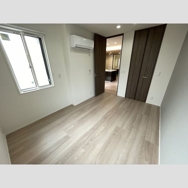 オルテンシア別所102号室 洋室