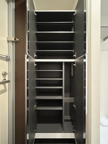 スカイラシクラス平和台205号室 玄関