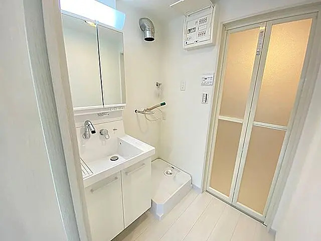 ウォールシーナ北千住4階 洗面