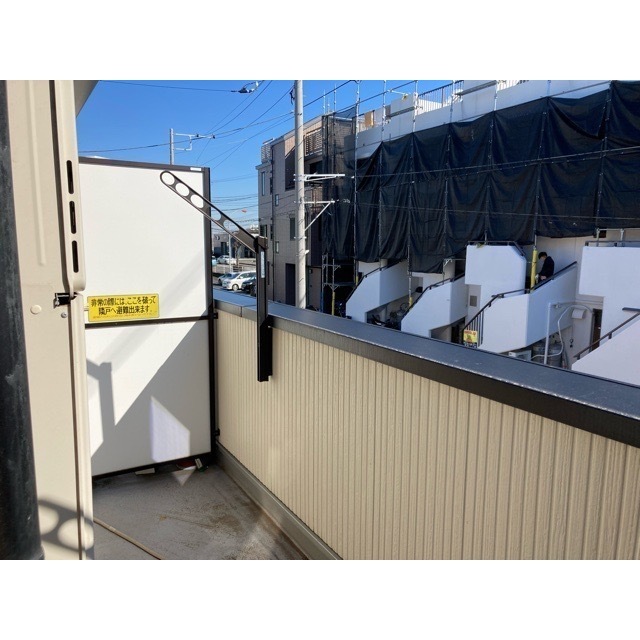 ＩＲＩＳ204号室 東側（洗濯物干し場あり）