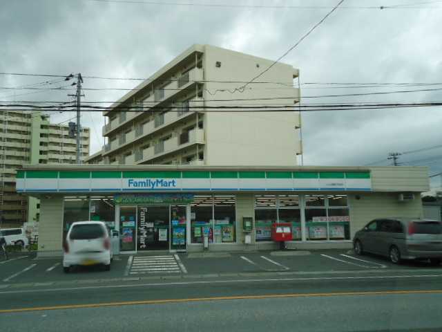 ルミエール　LUMIERE ファミリーマートさいたま東宮下団地店まで738ｍ